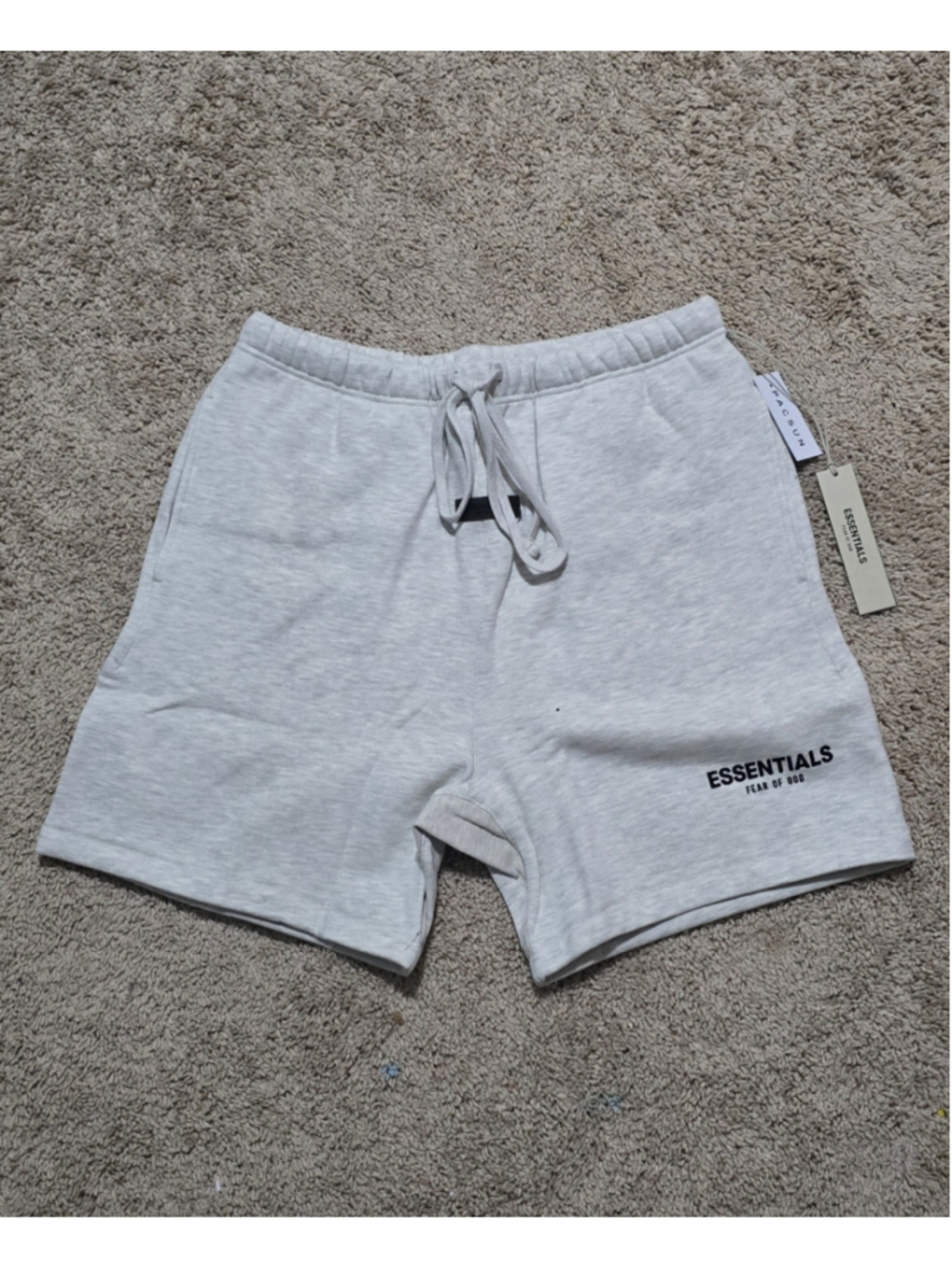 Men's Fear of God Essentials Athletic Shorts Size L light oatmeal